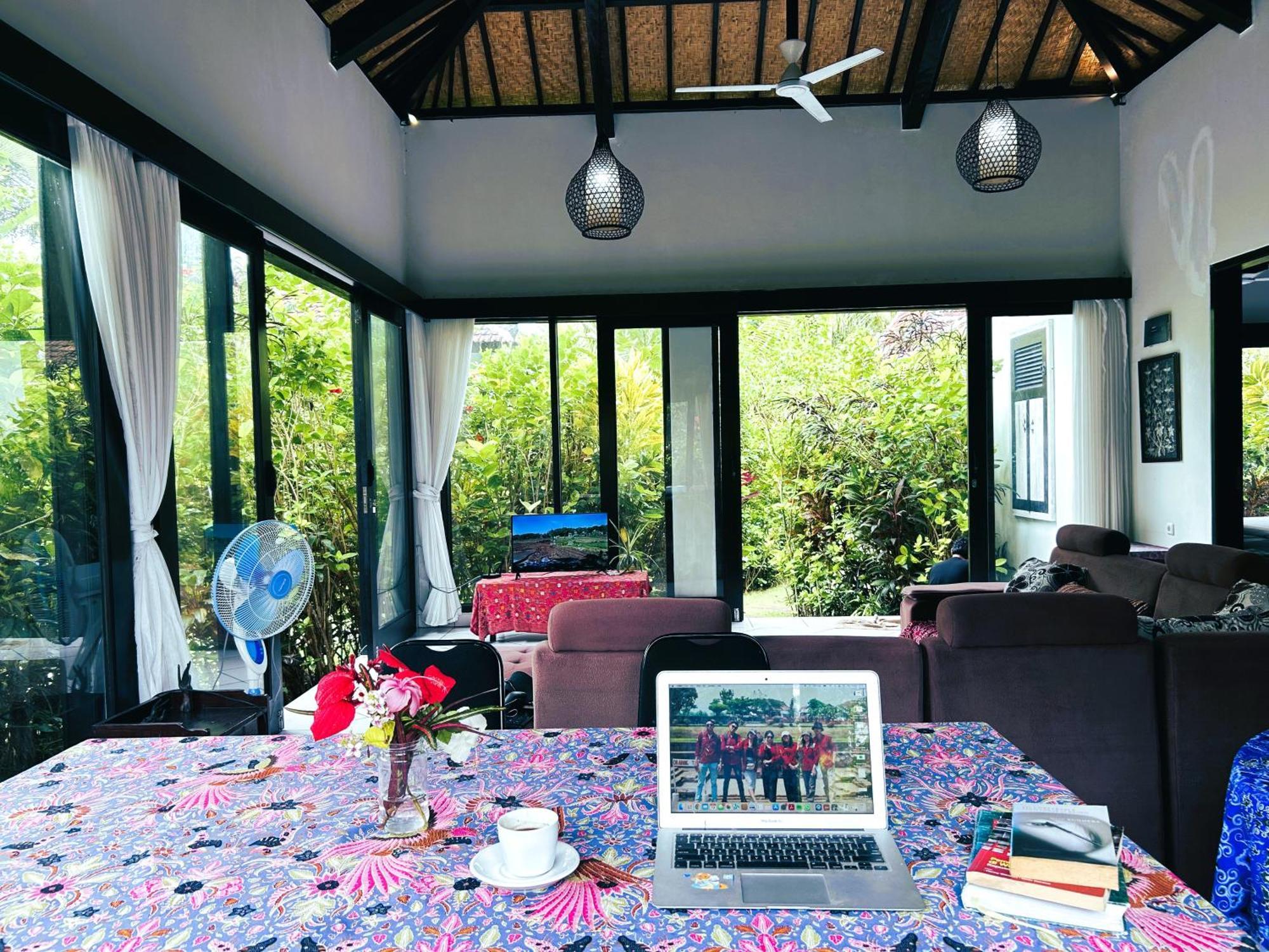 Ambary - With Workspaces, Ideal For Groups Wisma tamu *